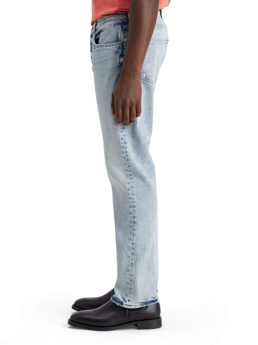 essentials — die zee straight jeans blue story