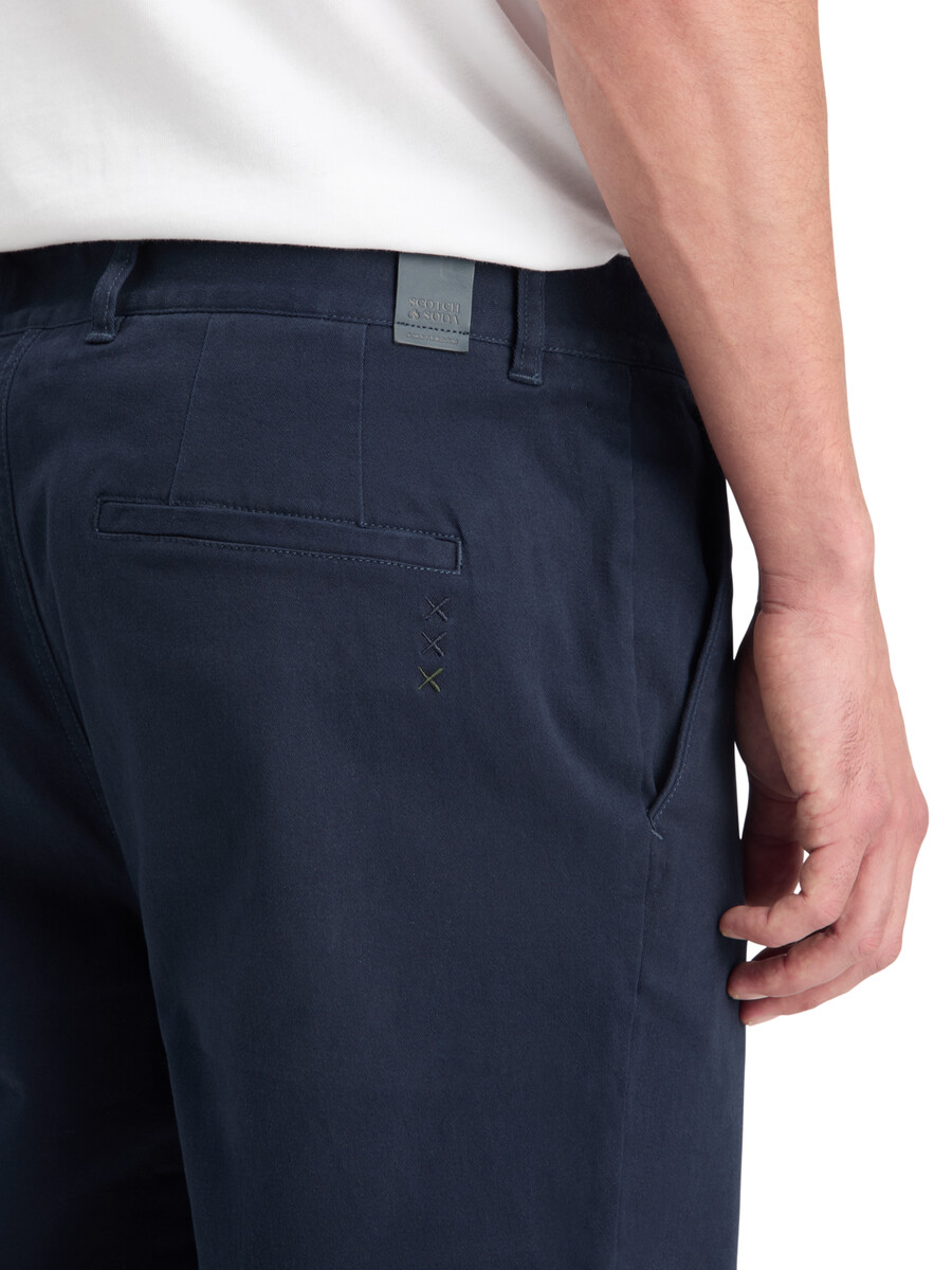 essentials — drift chino aus baumwollmischgewebe