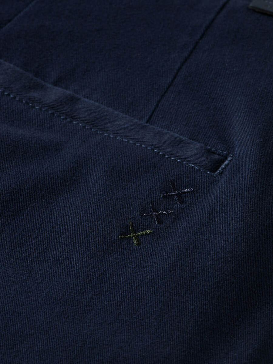 essentials — drift chino aus baumwollmischgewebe