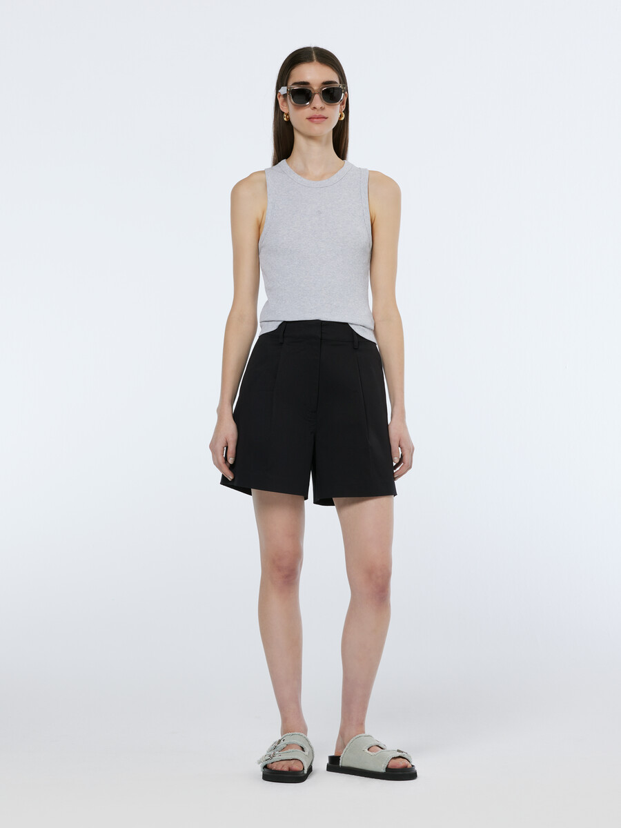 essentials — abbott chino short
