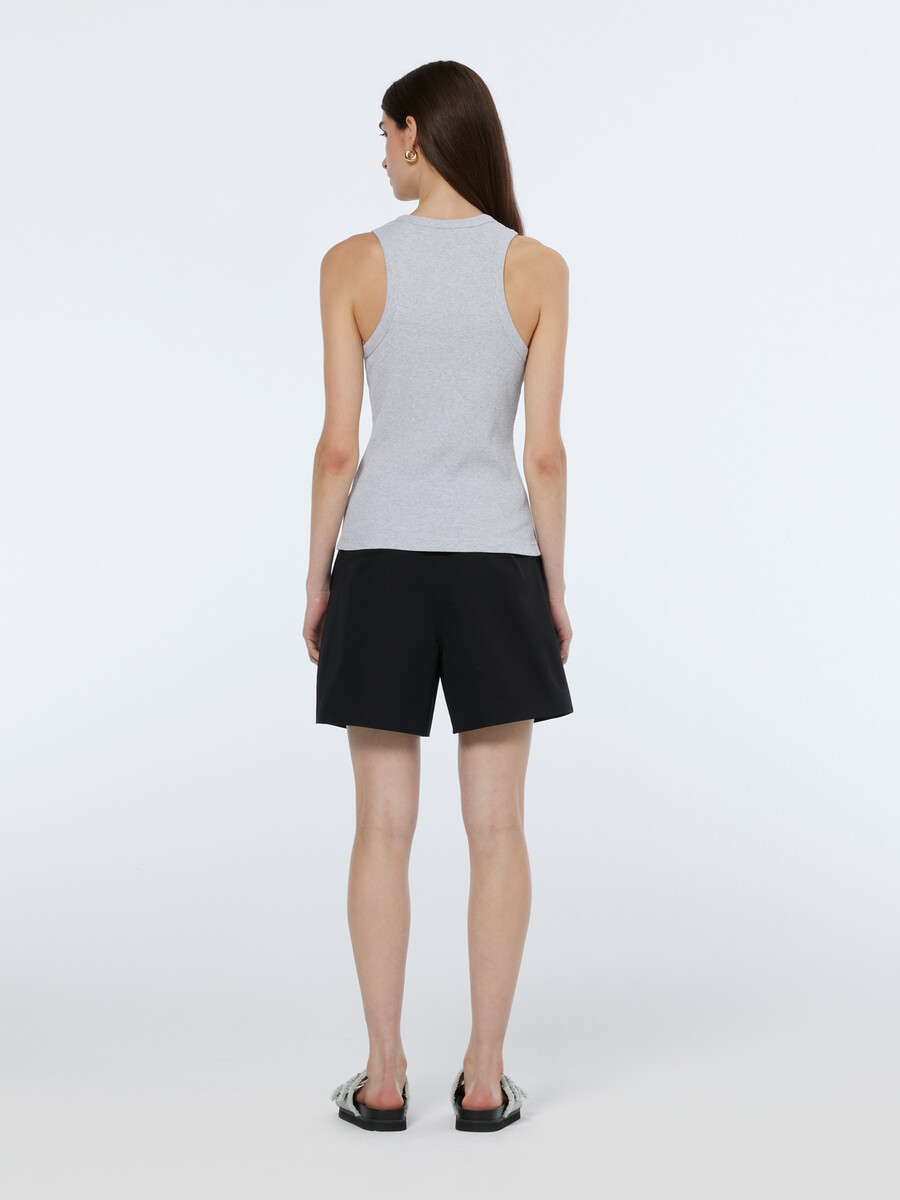 essentials — abbott chino short