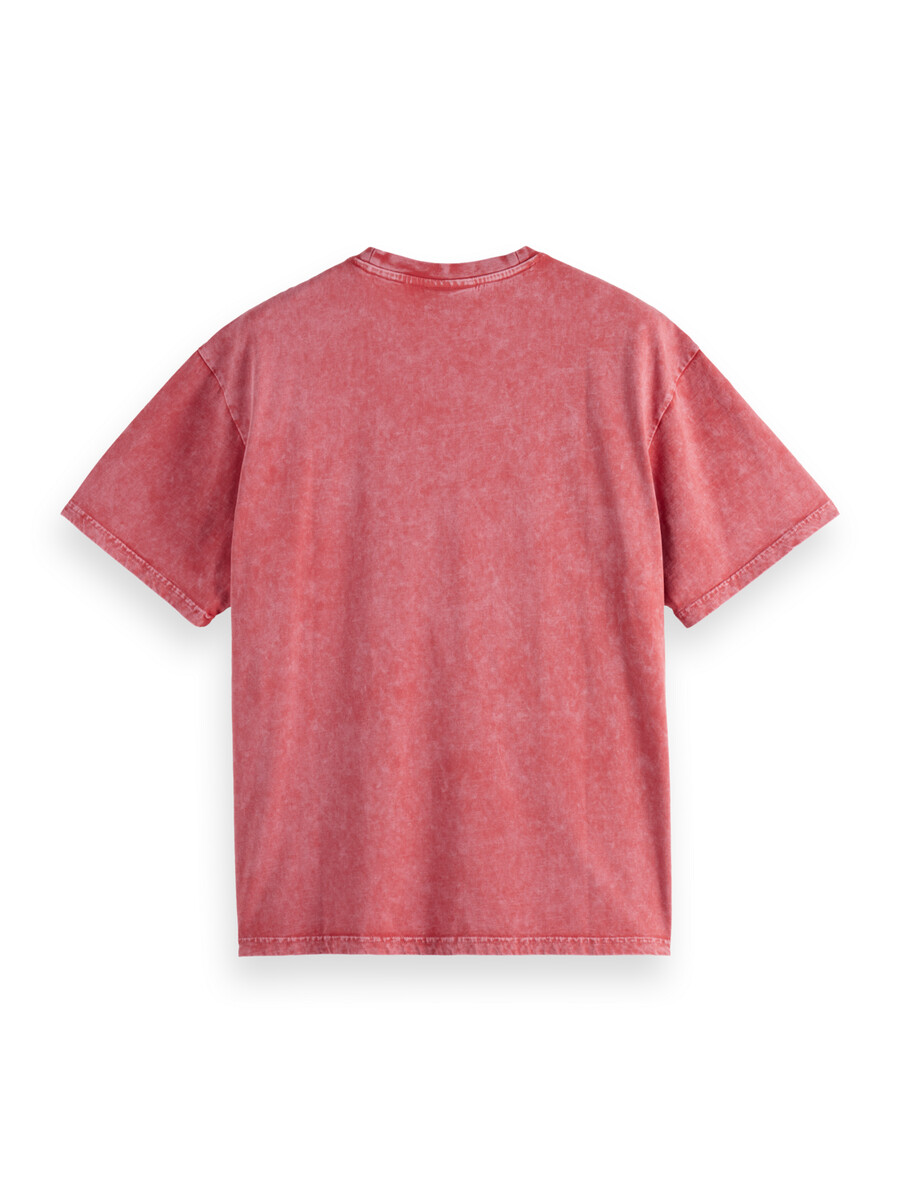 gewaschenes t-shirt mit lockerer passform und vordertasche