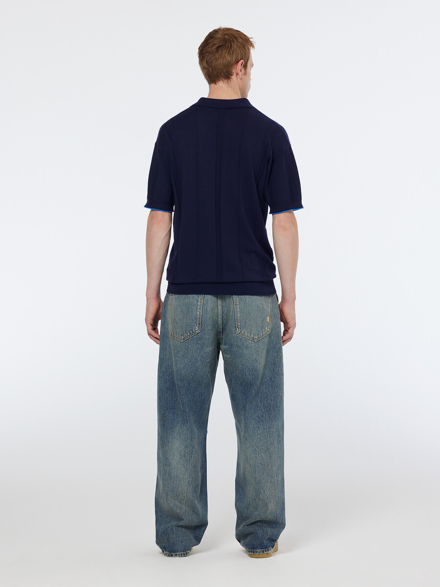 poloshirt aus strick mit v-ausschnitt und lockerer passform