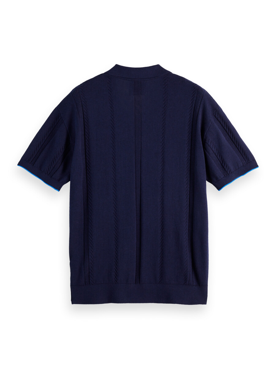 poloshirt aus strick mit v-ausschnitt und lockerer passform