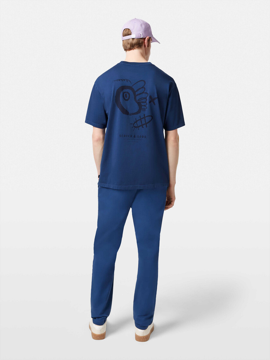 t-shirt mit regulärer passform und aufdruck