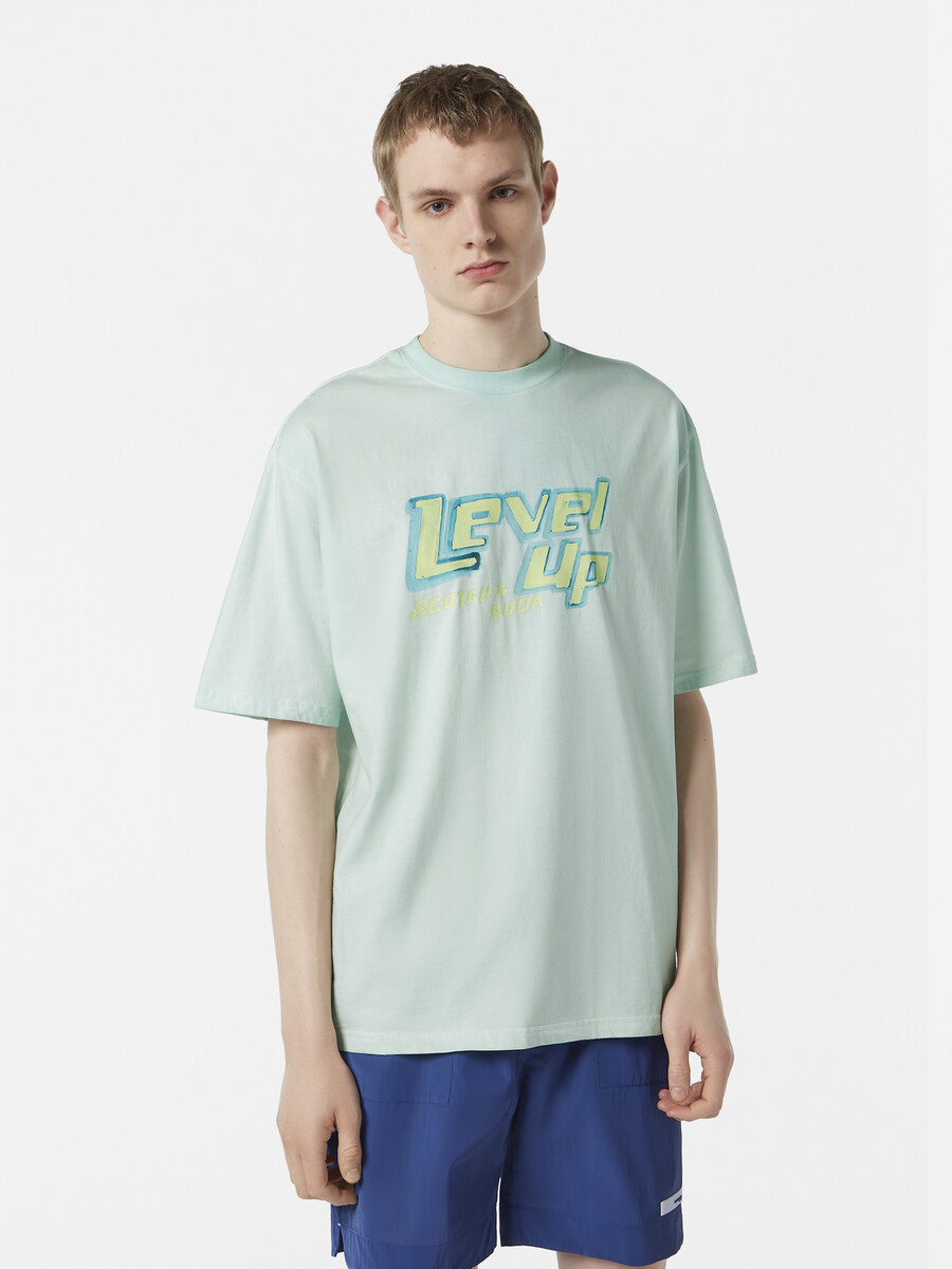 locker geschnittenes stückgefärbtes grafik-t-shirt