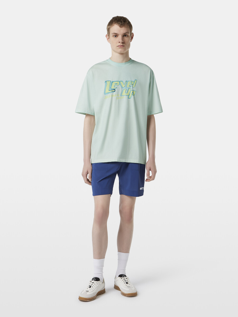 locker geschnittenes stückgefärbtes grafik-t-shirt