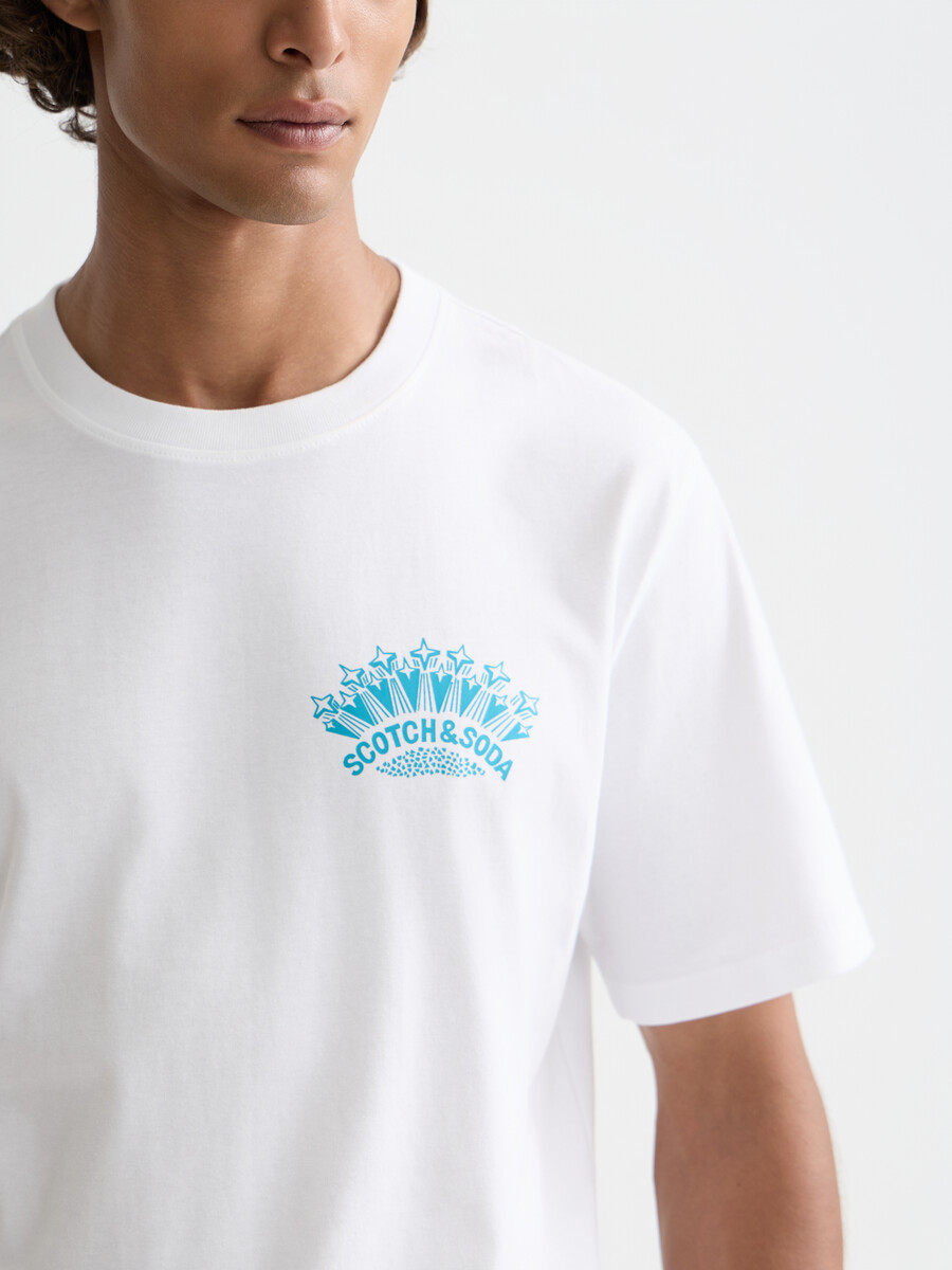 t-shirt mit vorder- und rückseitenmotiv in regulärer passform
