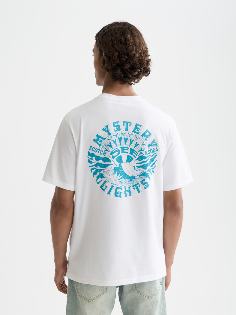t-shirt mit vorder- und rückseitenmotiv in regulärer passform