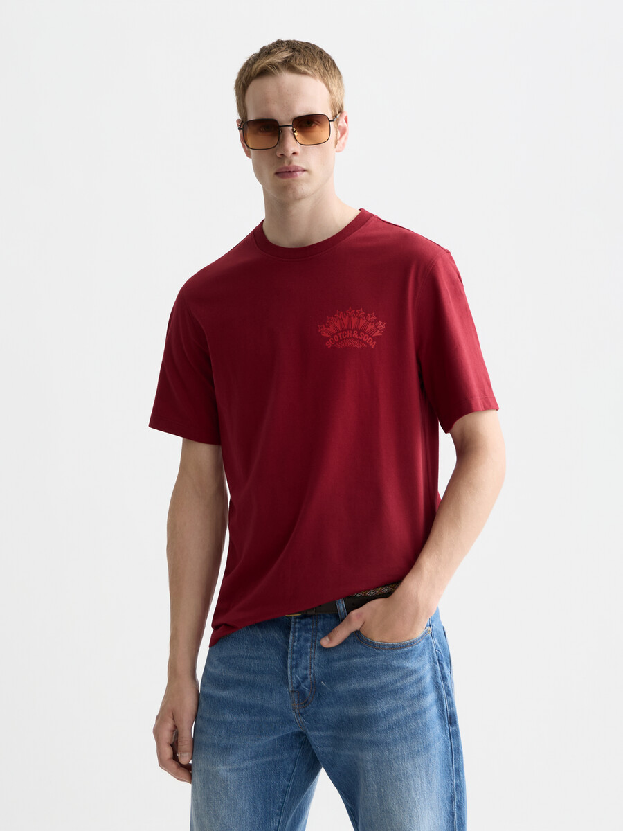 t-shirt mit vorder- und rückseitenmotiv in regulärer passform