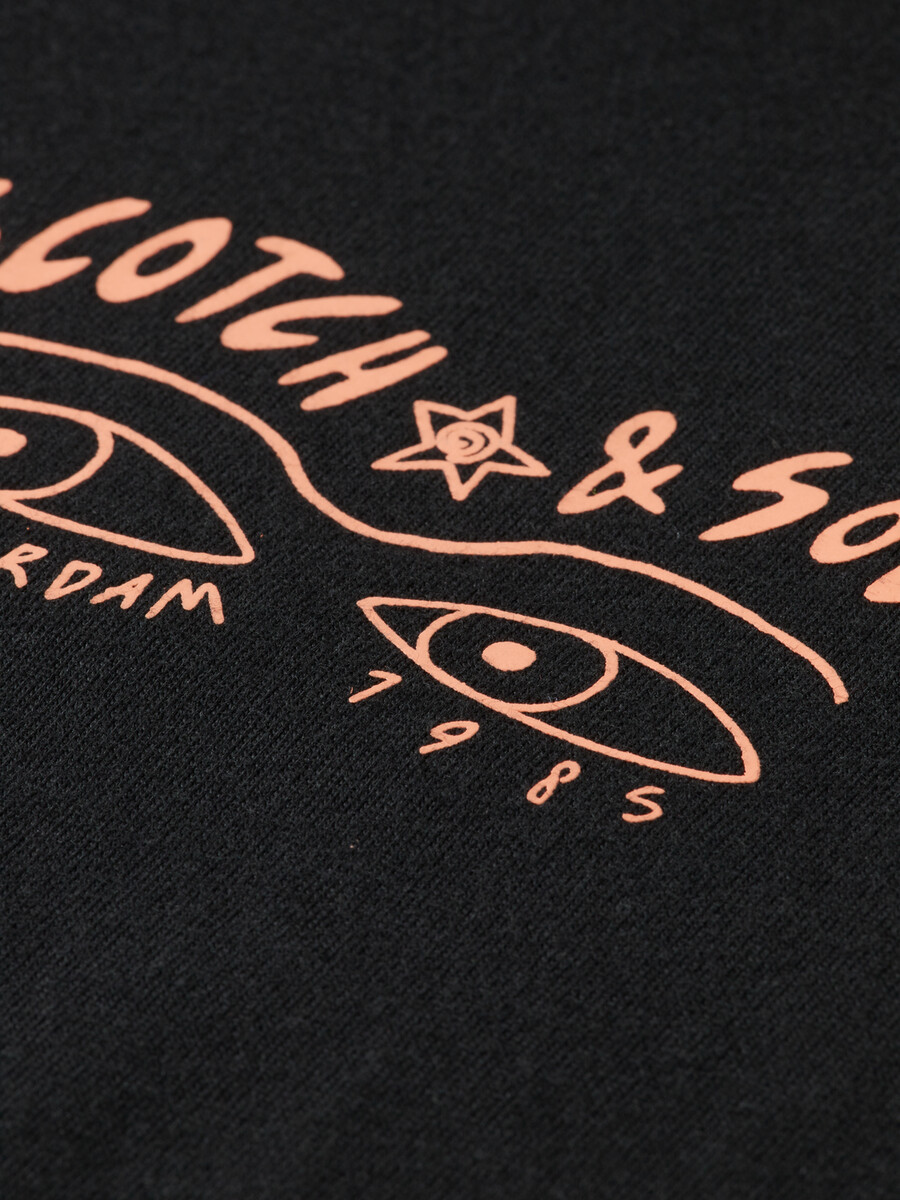 kleines brustmotiv reguläre passform t-shirt