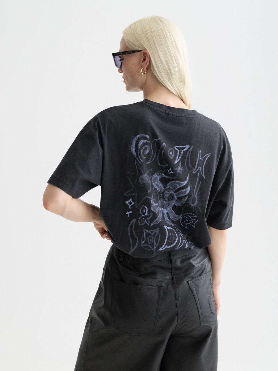lockeres t-shirt mit gewaschenem aufdruck
